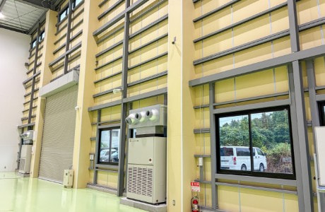 空調設備を備えた訓練エリアの室内